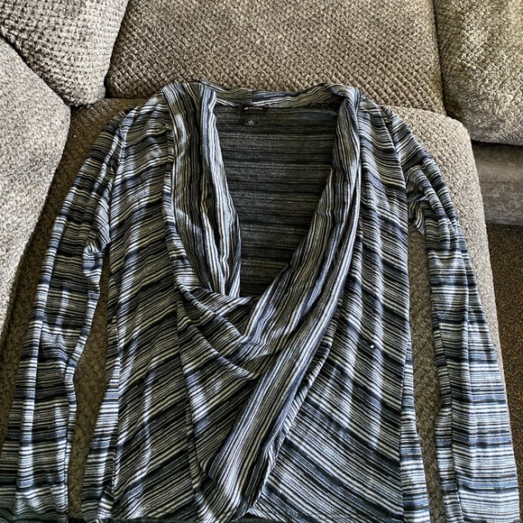 Women’s casual dress shirts - Picture 4 of 16